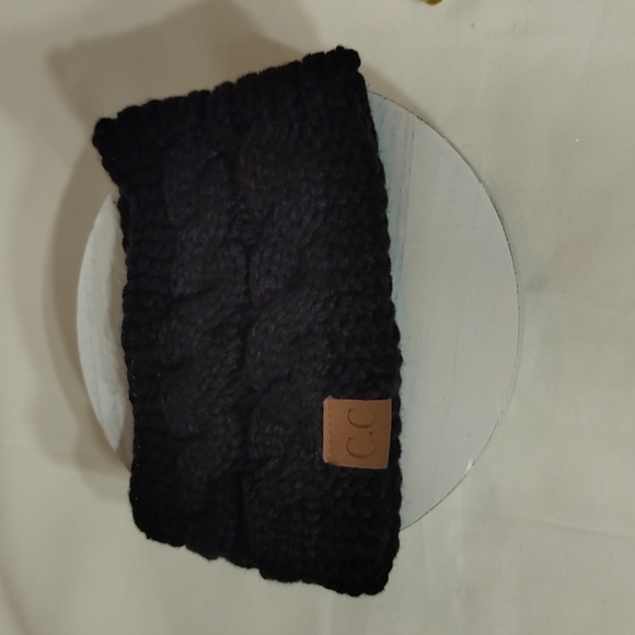 CC Headband - Black - Picture 1 of 5